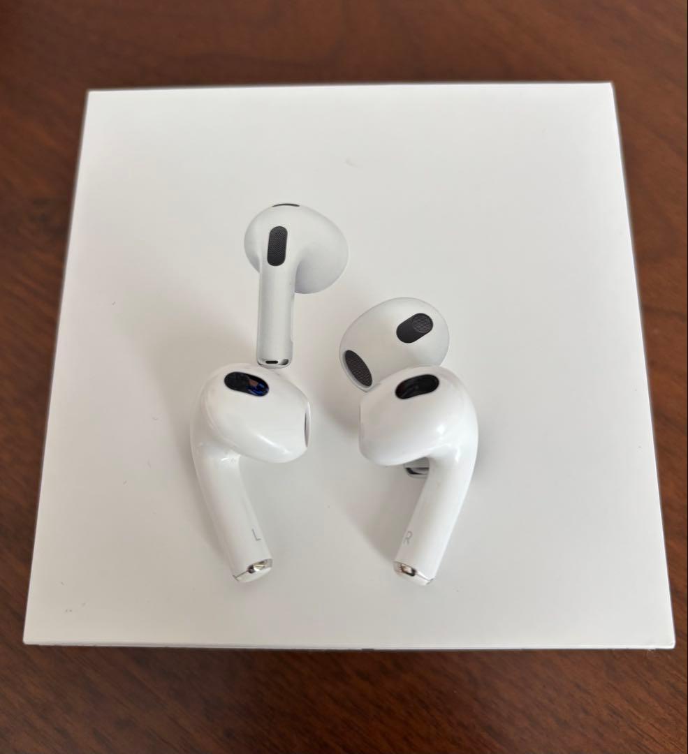 airpods 第3世代　イヤホンのみ