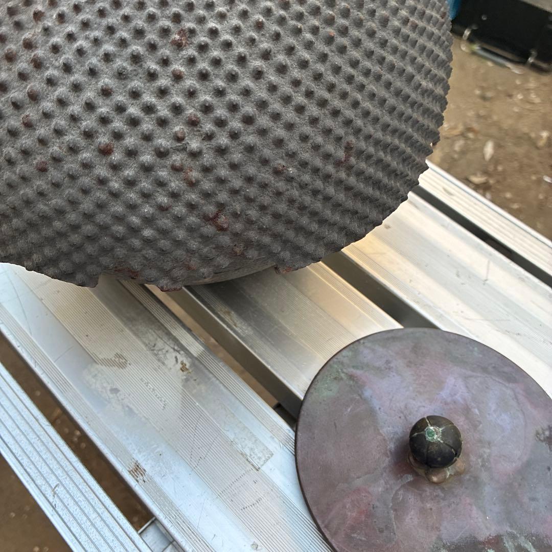 風炉釜 アラレ鉄釜 金属工芸 鐶付 釜鐶 茶道具 炭道具 茶釜 時代物 レトロ