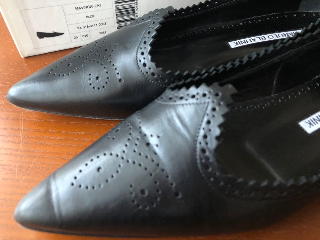 【新品同様品】マノロブラニク カーフ革 ポインテッド 黒 35