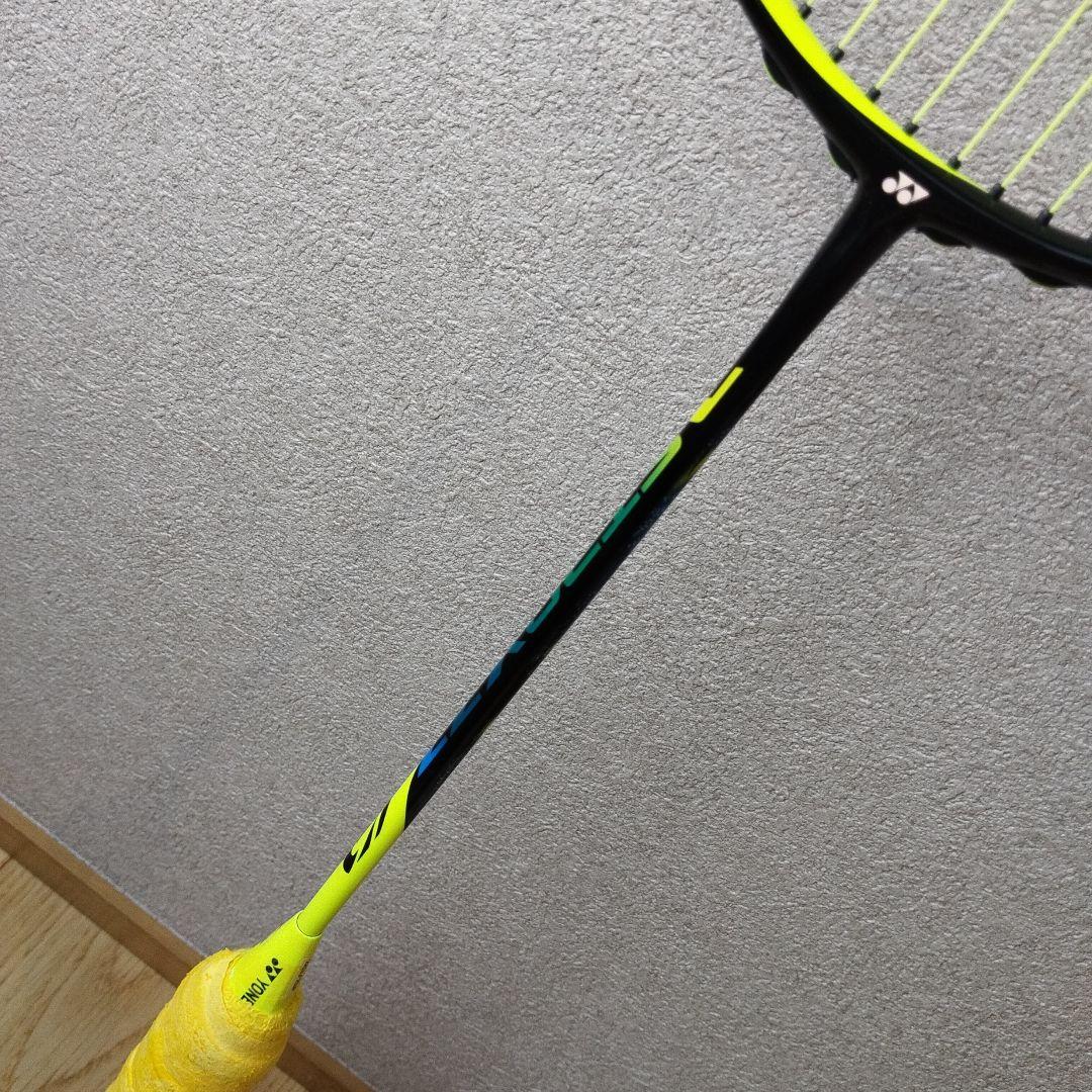 【廃盤品】YONEX ASTROX77 4UG5 シャインイエロー ①