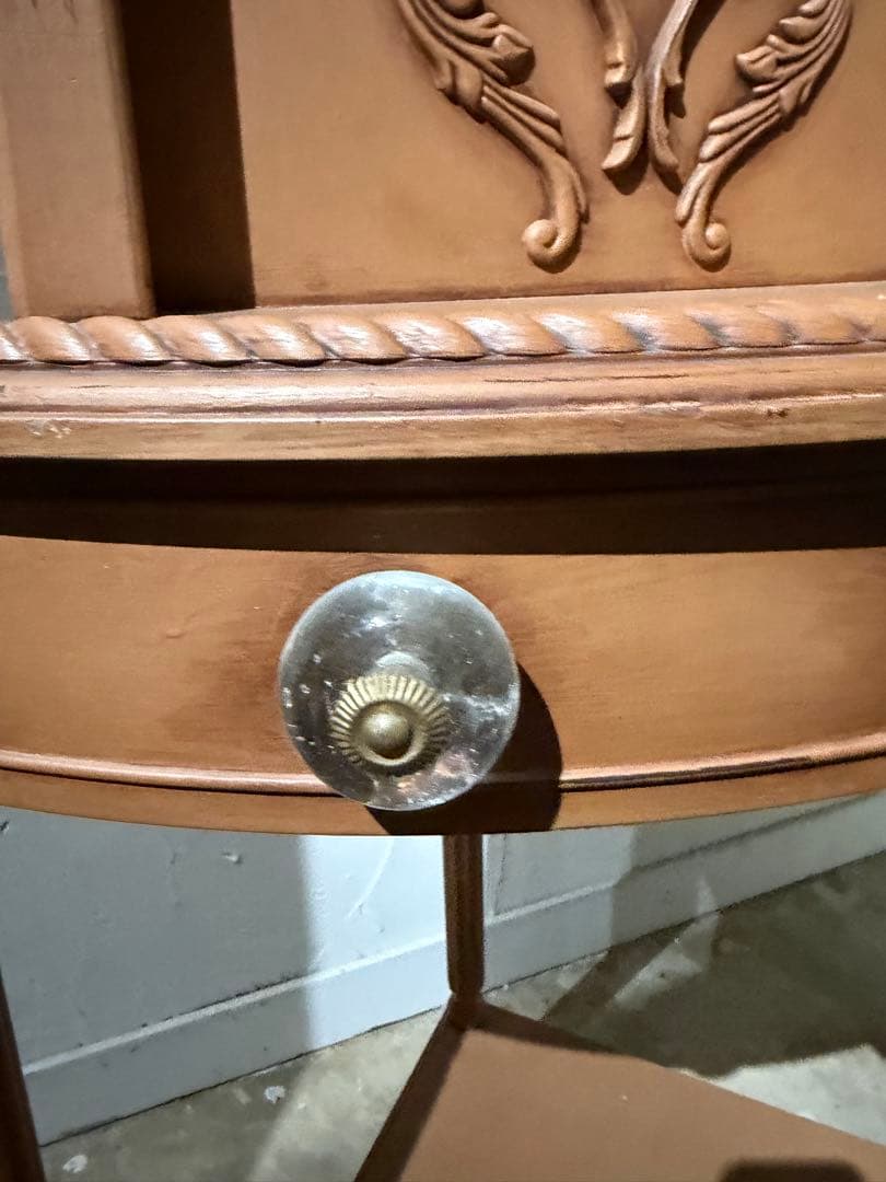 おとぎの国にあるような時計のオブジェ