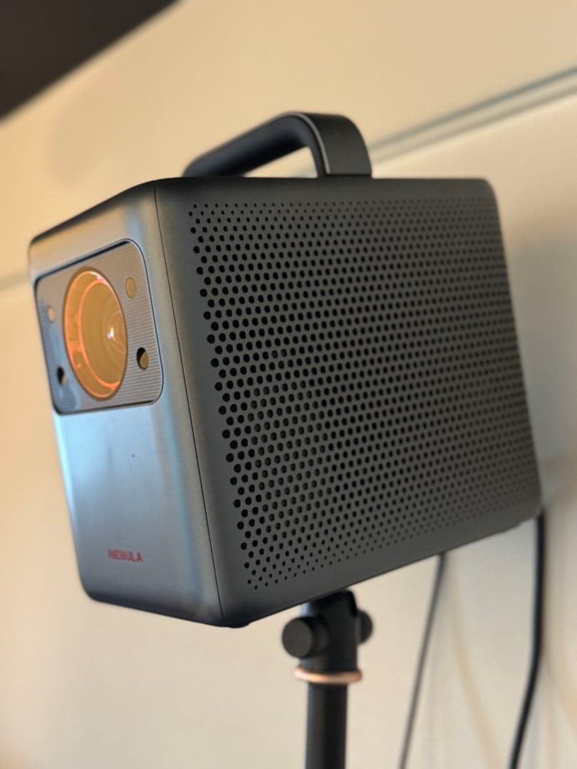NEBULA cosmos lazer 4kプロジェクター ハンドル付き グレー