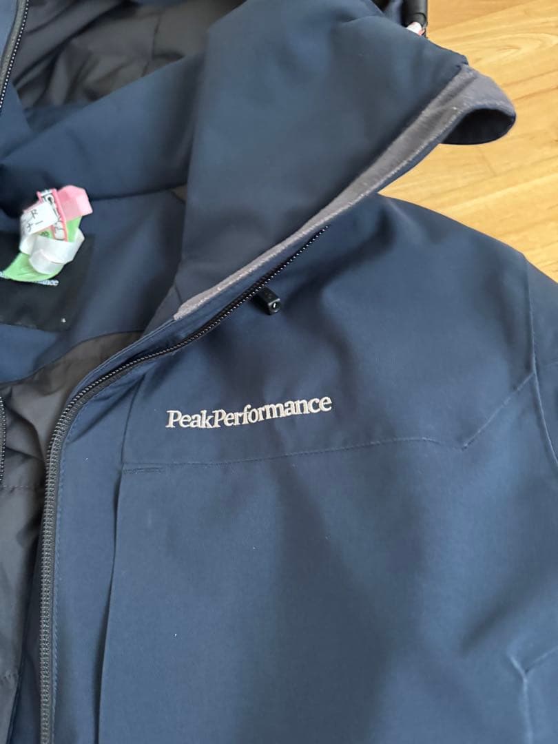 ピークパフォーマンス マルーンジャケット 中綿入り