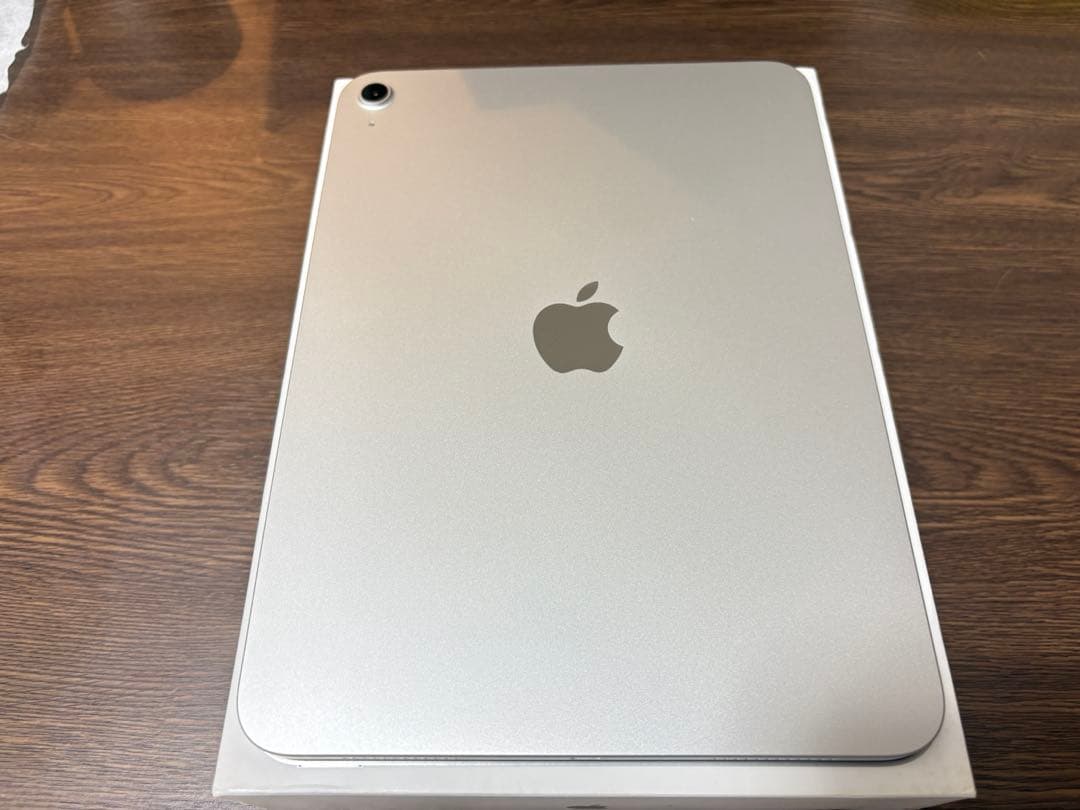 美品iPadA16シルバー128GBフィルムケース付き