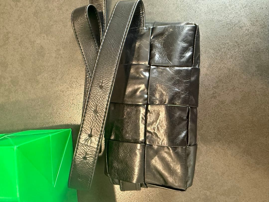 Bottega Venetaボッテガ・ヴェネタ カセット ショルダーバッグ