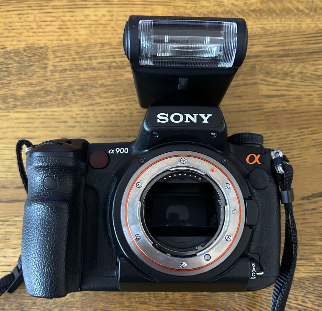 超美品SONY α900 デジタルカメラセット充実の付属品。純正アルミケース付き