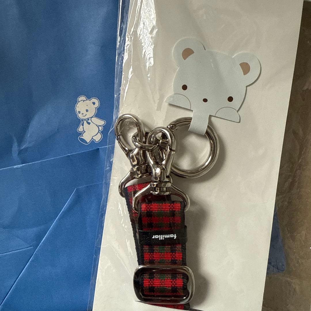 ファミリア　ショルダーストラップ　赤チェック