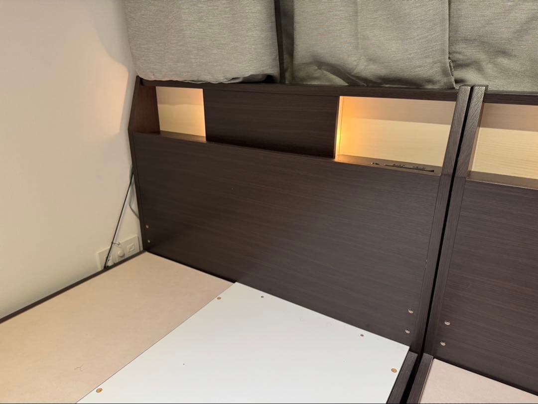 【埼玉 直接引取】ニトリ シングルベッドフレーム（引出収納・照明・コンセント付）