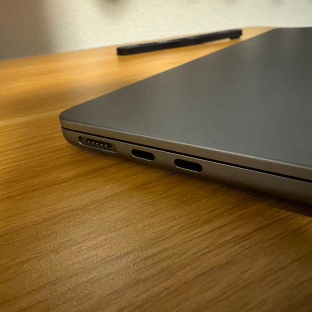 MacBook Air M2 13インチ 1TB US配列 動作良好 本体のみ