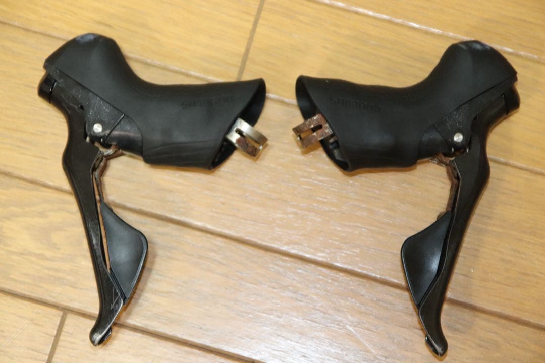 パーツ SHIMANO 105 R7000 sti