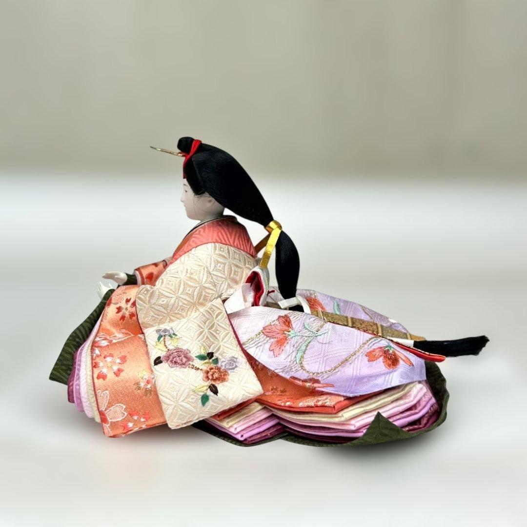 【高級品】雛人形　小木人形　親王飾り男雛と女雛　ひゐな　龍飛作　屛風付き