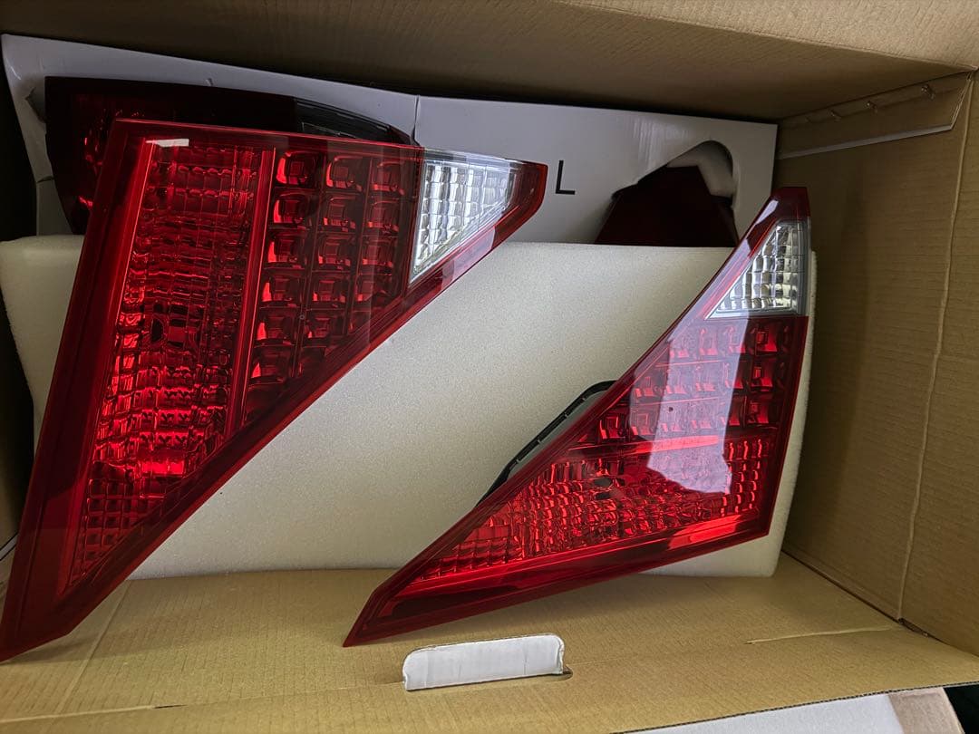 最終値下げ‼️アルファード20系 純正テールランプセット 送料込み‼️