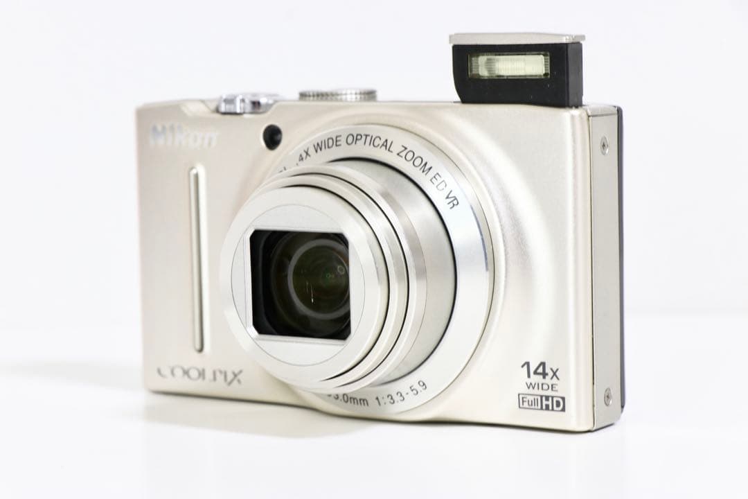 ニコン Nikon COOLPIX S8200 シルバー