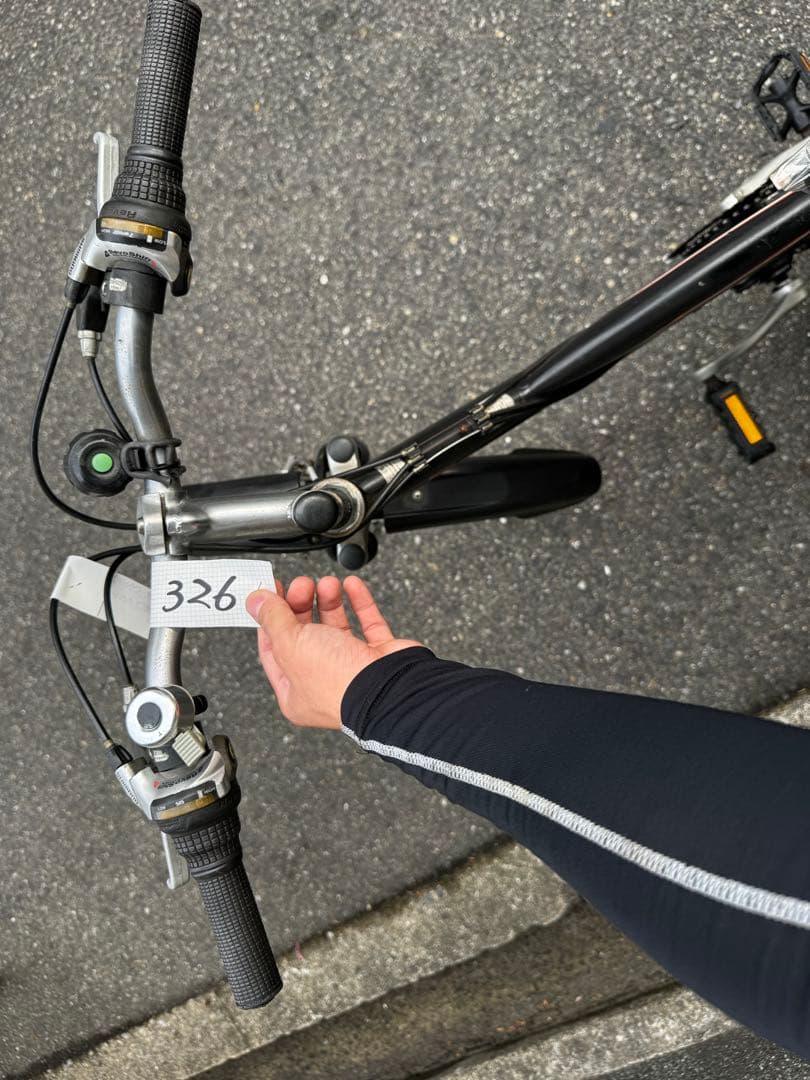 326-1番　全車両格安販売‼️ 26インチ 変速　ダンパー　マウンテンバイク