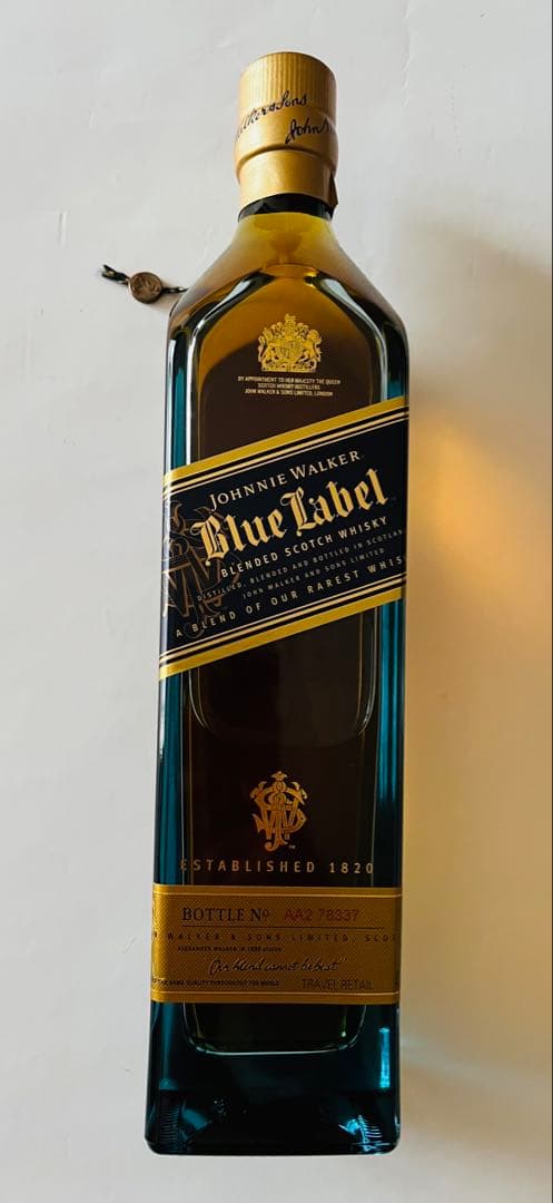 【新品・豪華箱入】ジョニーウォーカーブルーラベル 750mL 40%vol