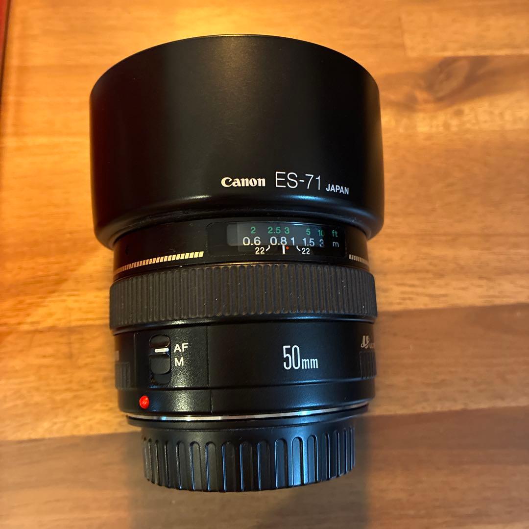 Canon EOS 80D デジタル一眼レフカメラ　50mmレンズ付き