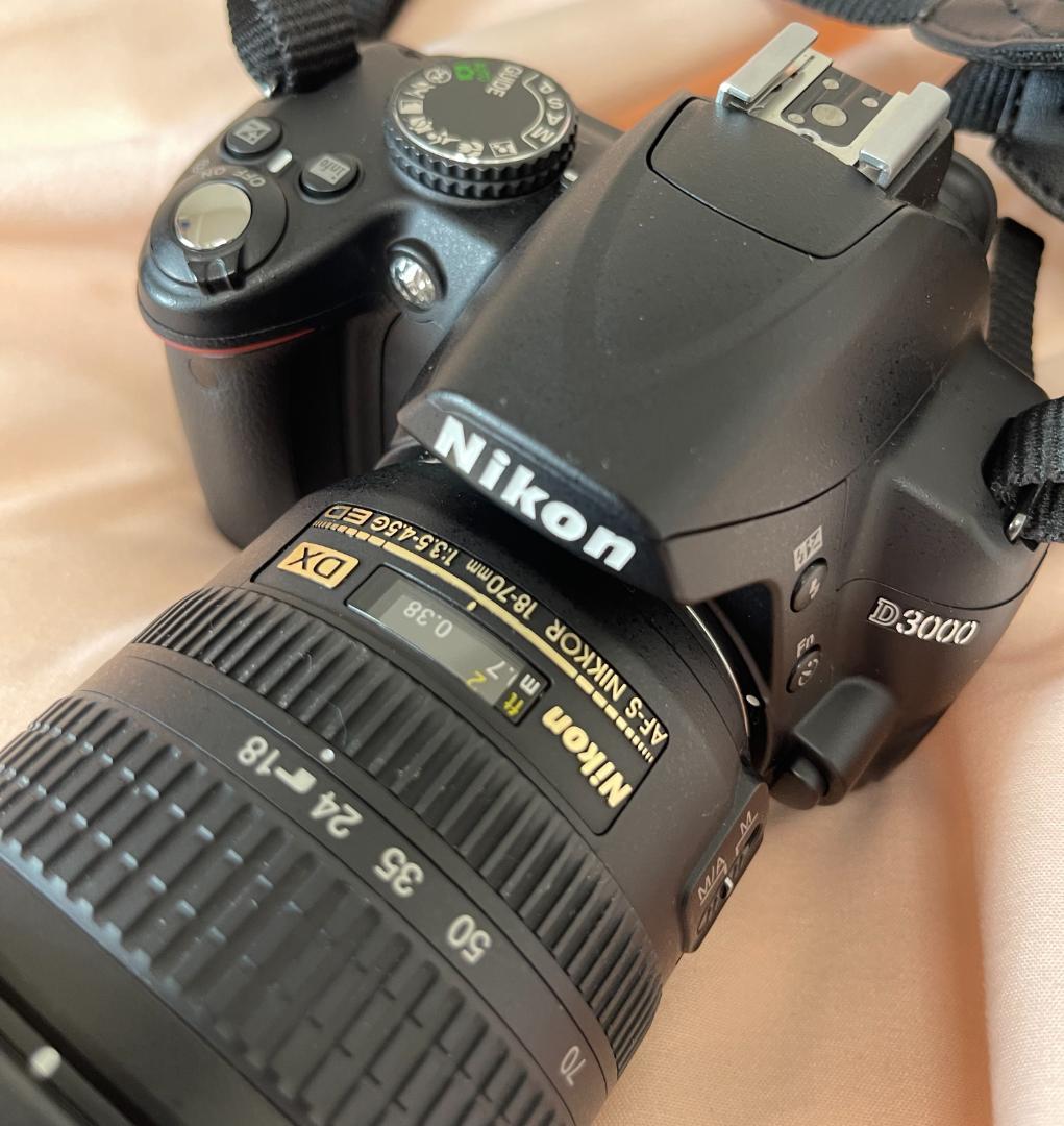 Nikon D3000 / AF-S 18-70mm レンズセット 中古
