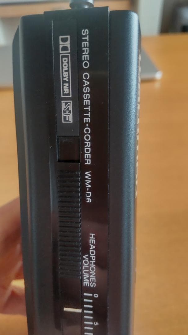 SONY ウオークマン　プロフェッショナル　初期型