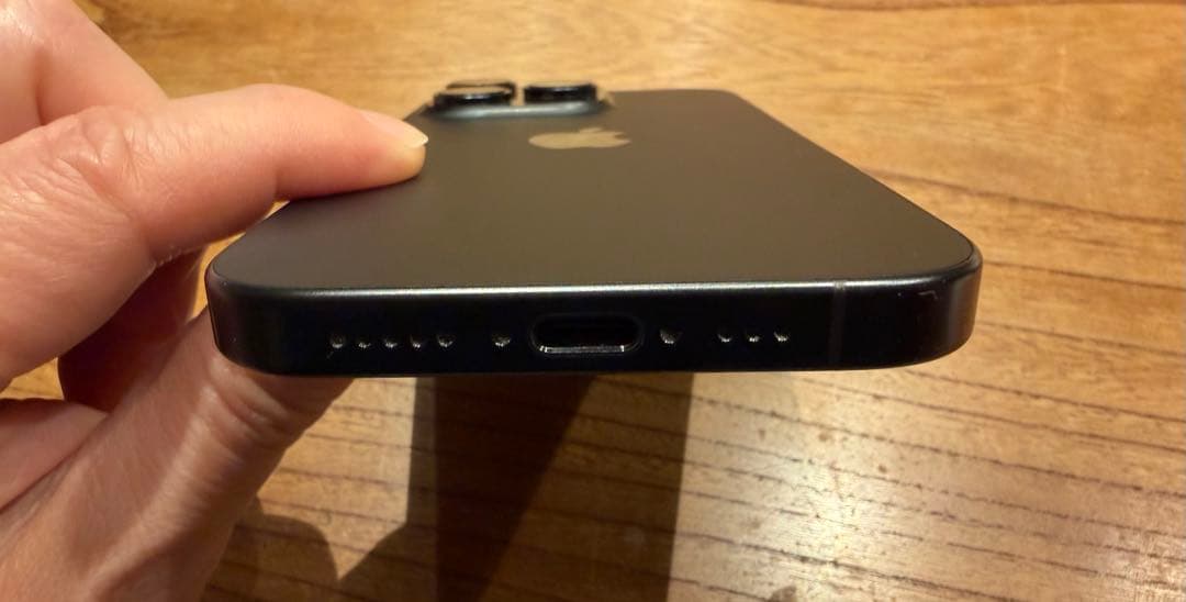 【美品】　iPhone16Pro 256GBブラックチタニウム SIMフリー