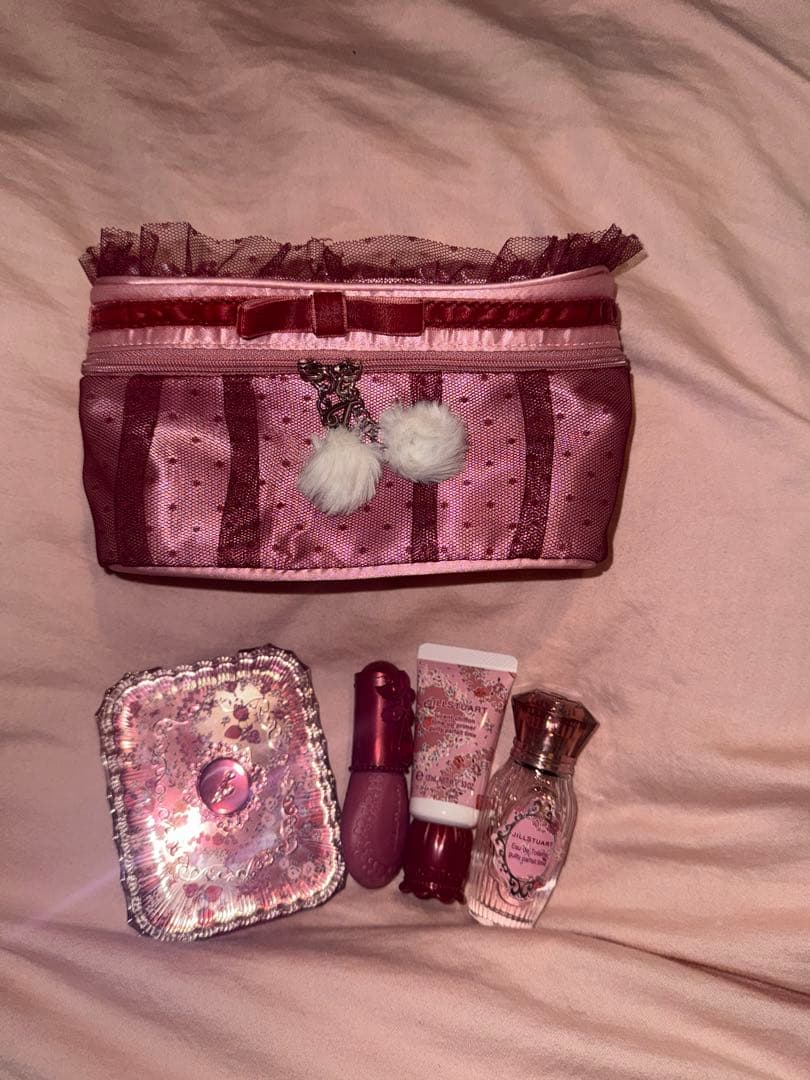 【misaki (〃~・〃)即発送可】 ジルスチュアートクリスマスコフレ