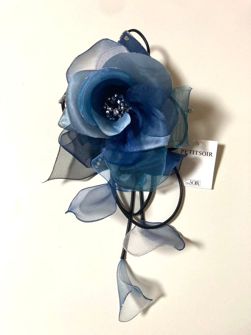 東京ソワール　PETITSOIR 青ネイビーブルー　コサージュ ブローチ　新品