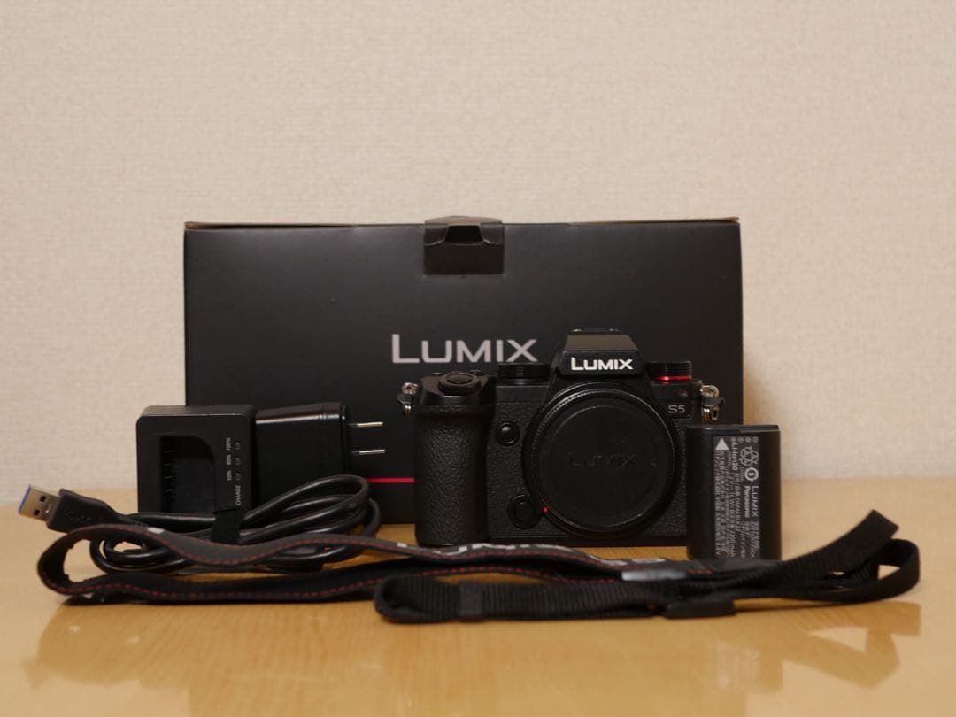 【良品】パナソニック LUMIX S5 本体
