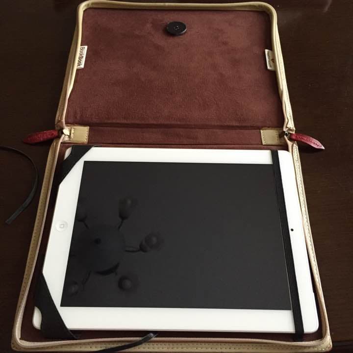 iPad2本体&BookBook本革ケース正規品