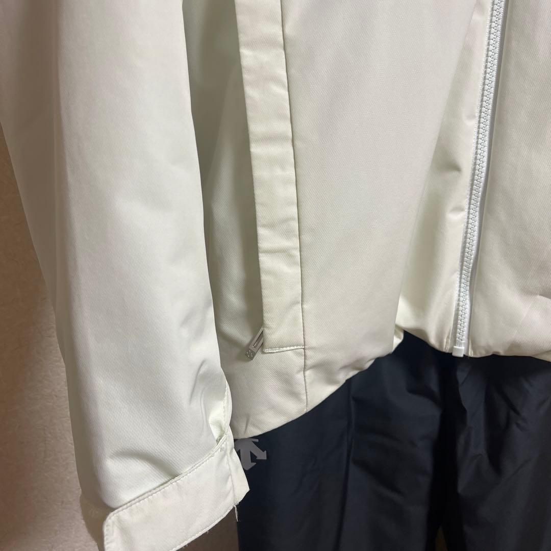 子ども用スキーウェア DESCENTE デサント　150 女の子　ホワイト