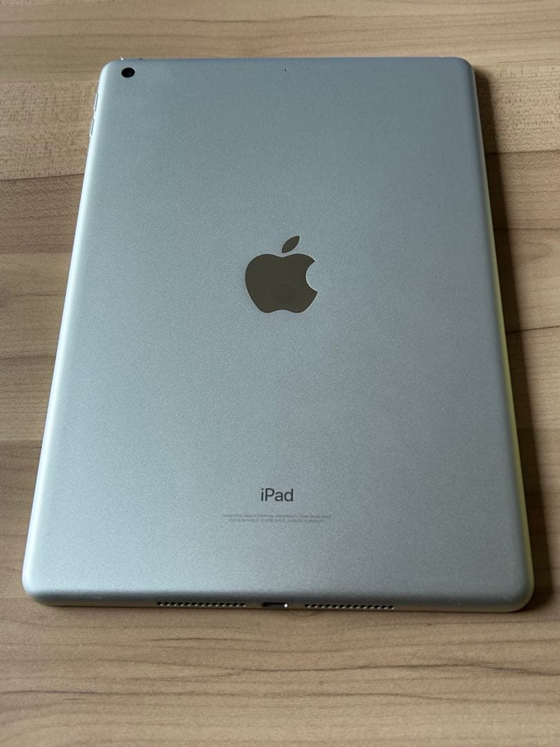 Apple iPad Wi-Fi 32GB シルバー