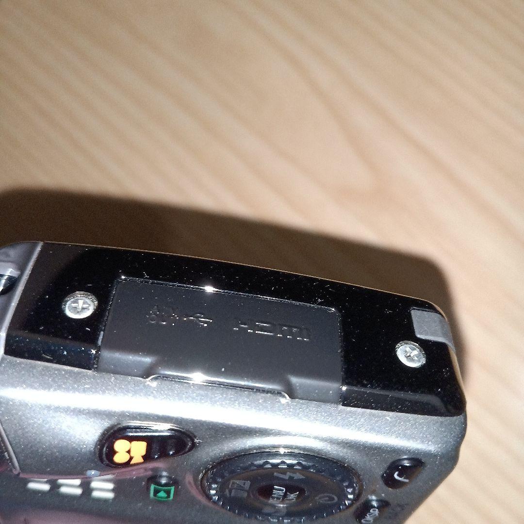 FUJIFILM F550EXR 15倍ズーム　充電器　SDカード付