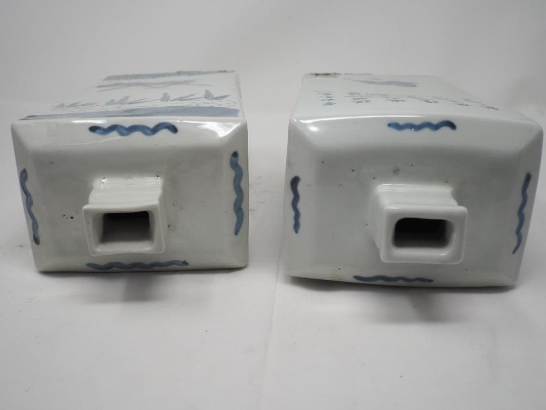 染付兎文白磁徳利　2本セット　角瓶　李朝　漢詩　ウサギ2匹　-SO-B