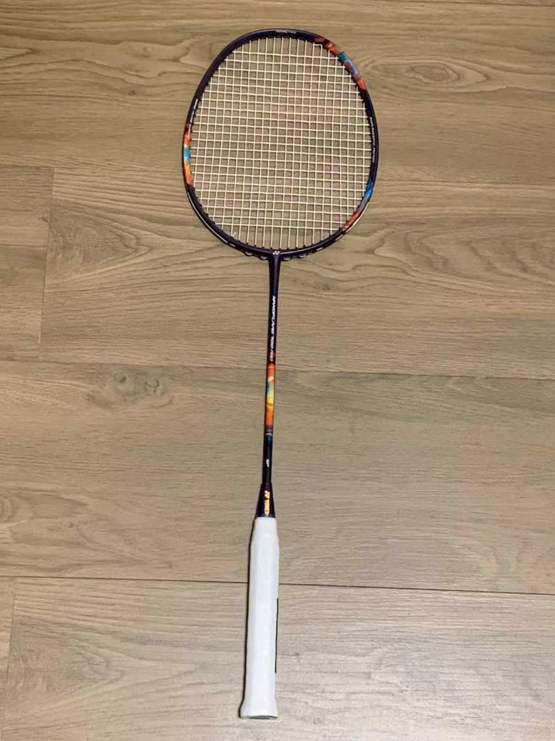 YONEX ヨネックス NANOFLARE 700 Pro 4UG5
