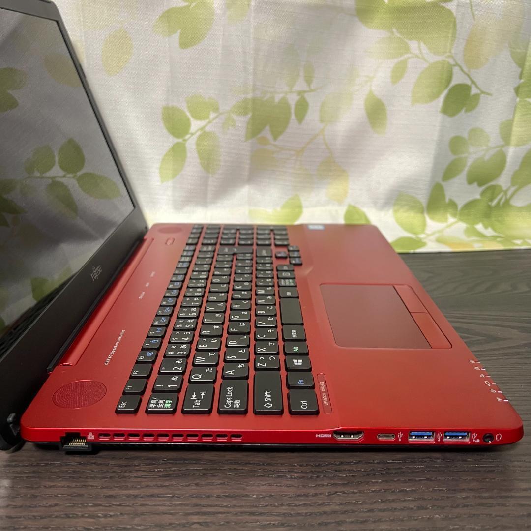富士通 LIFEBOOK✨オフィス付☆SSD256GB☆メモリ8GB☆i3