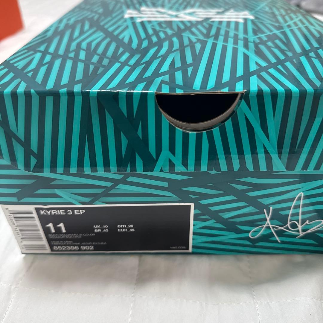 nba サイン入りカイリーアービング