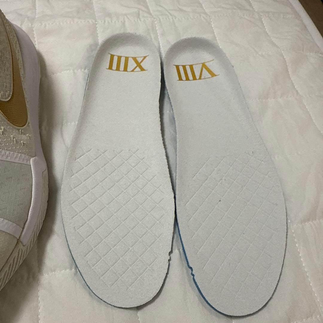 nba サイン入りカイリーアービング