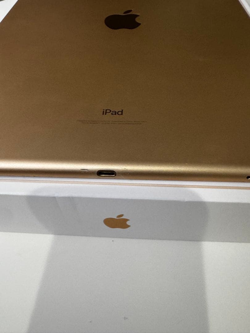 【訂正】iPad pro 12.9 256GB 第ニ世代　ジャンク品