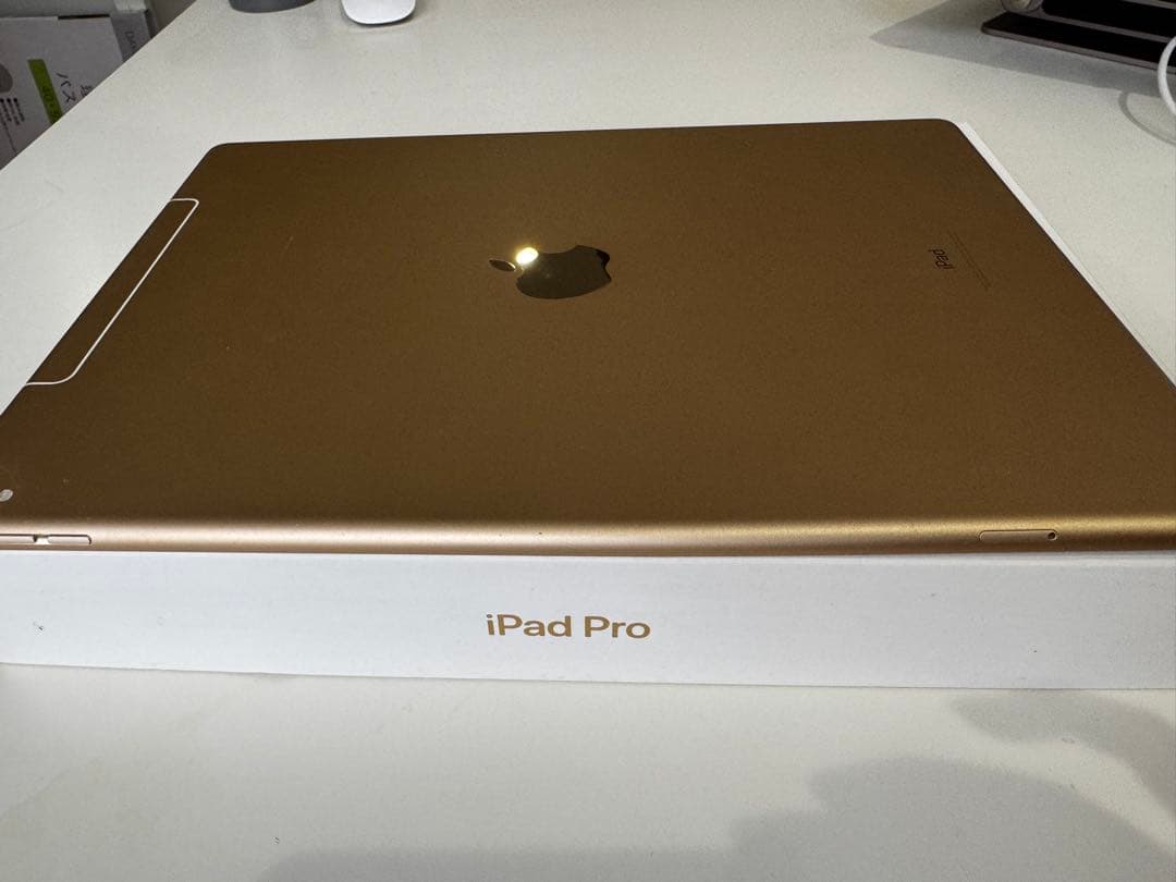 【訂正】iPad pro 12.9 256GB 第ニ世代　ジャンク品
