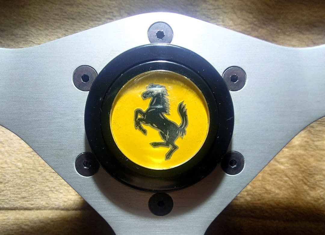 G*T様 【傷あり】モモ キャバリーノ レザーステアリング