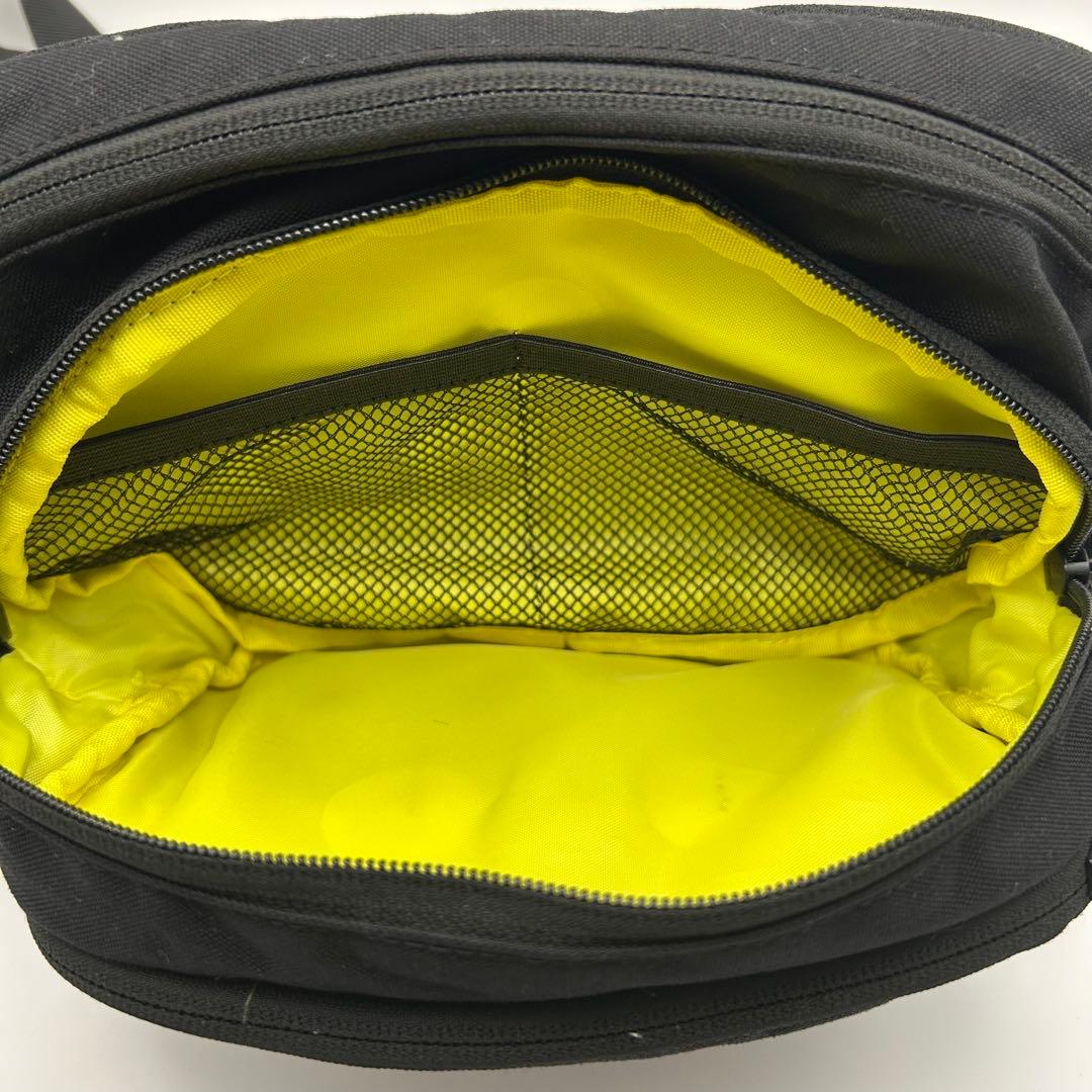 美品　Hugoo ショルダー型ヒップシート　抱っこ紐　収納袋付き