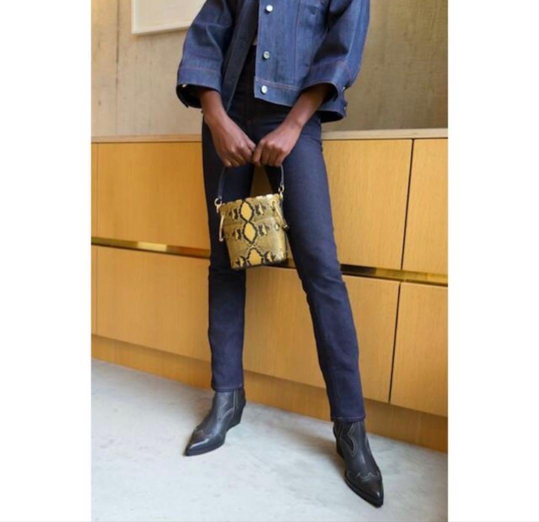 a*i様 ヘビ柄バケットショルダーバッグ