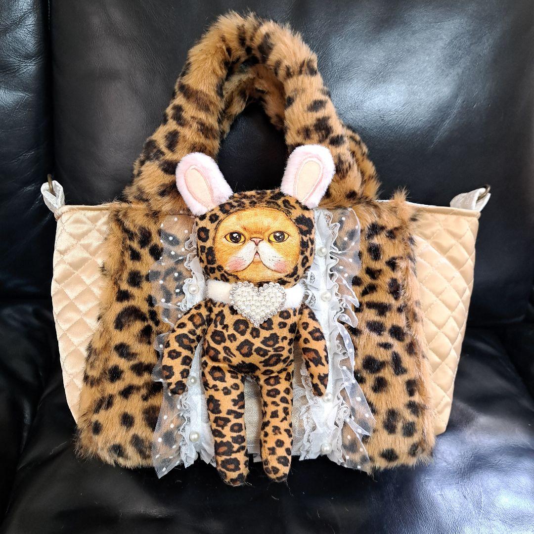 さ*ー様 コヤンイサムチョン♥️クムのヒョウ柄フェイクファーの可愛いバッグ