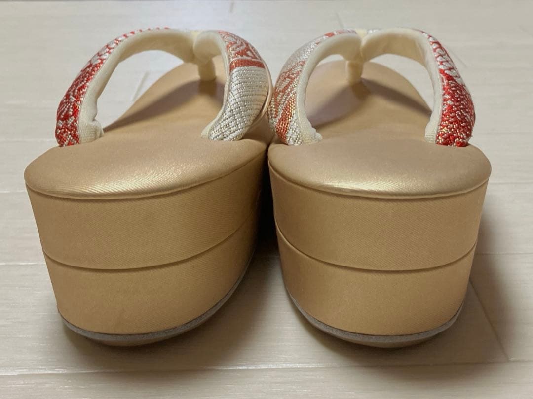 《美品》草履バッグセット　帯地　ラメ　花柄　底鋲付きバッグ　成人式