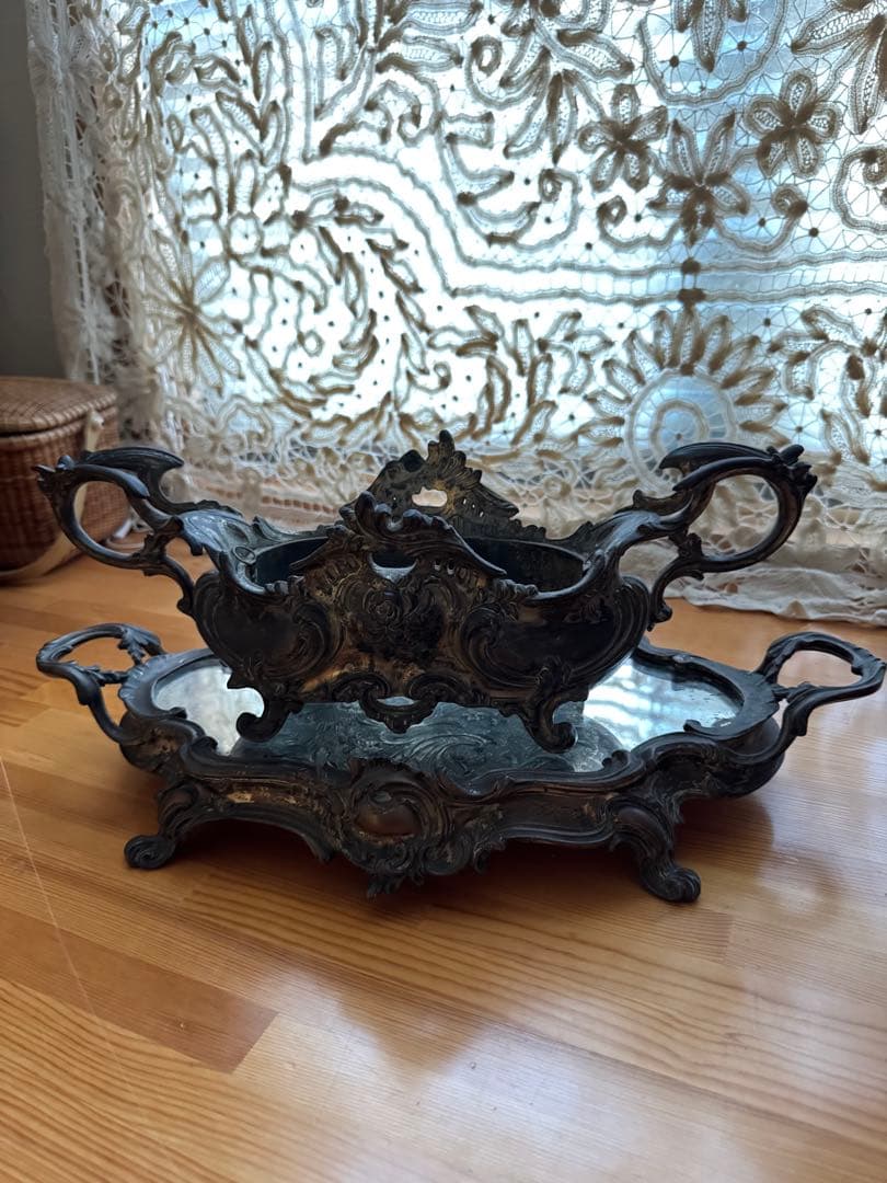 アンティーク ジャルディニエールとミラートレイのセット