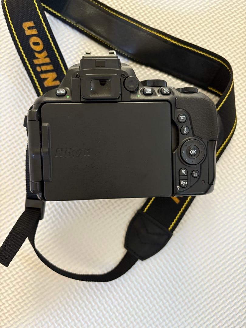 Nikon d5600 デジタル一眼レフとレンズセット