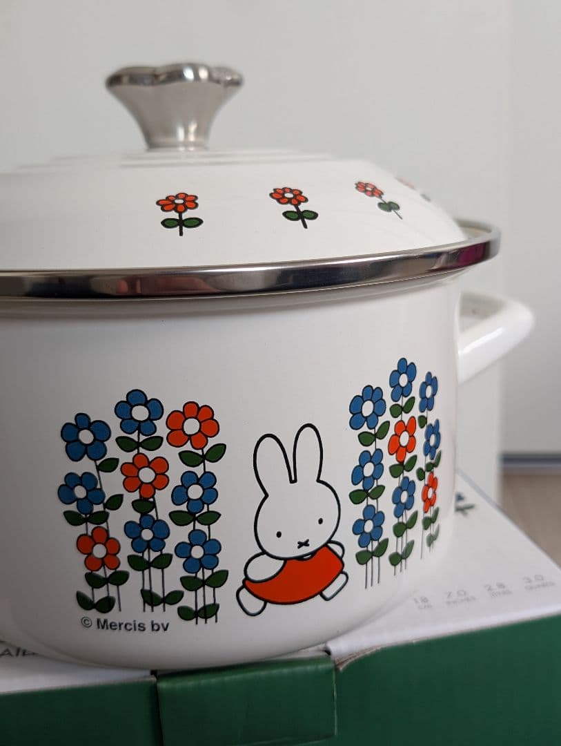 新品未使用 LE CREUSET ミッフィー 両手鍋 18cm