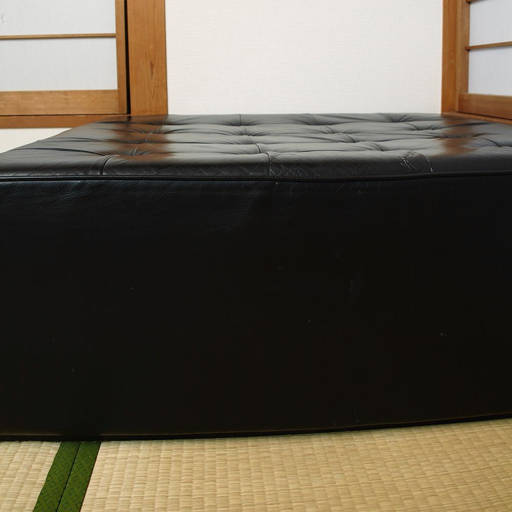 Cassina ブラック オットマン