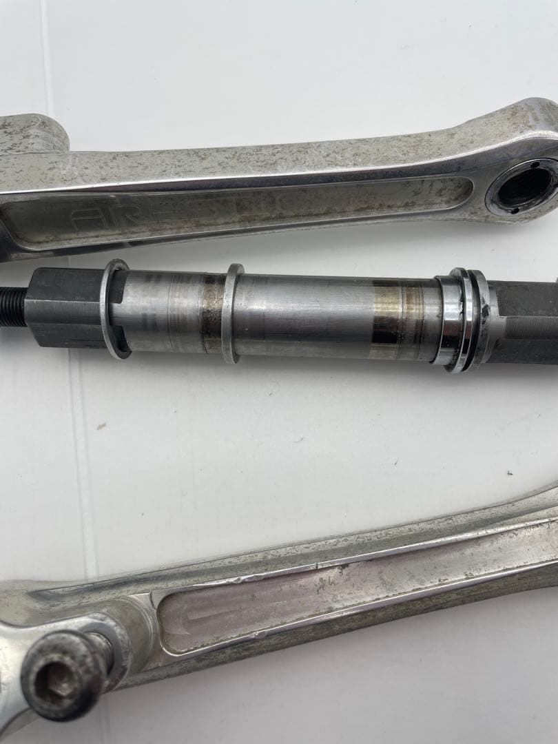 BMX ARESTIC 165アルミクランクセット ボトムブラケット付 フラット