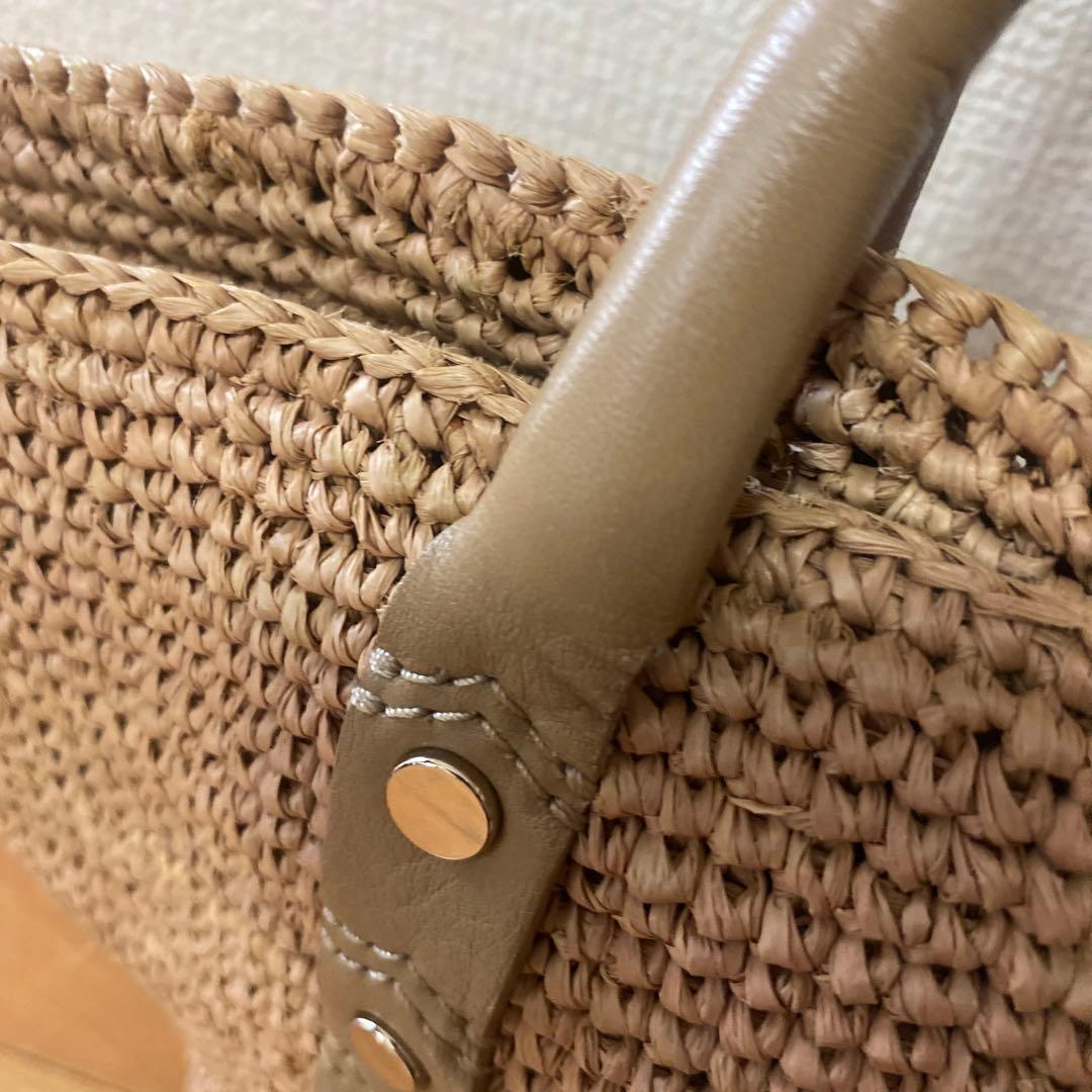 ヘレンカミンスキー【即日発送】スカーフを付けることで上品なバッグに♡