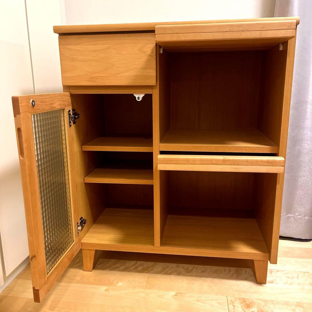 天然木アルダー材のチェスト