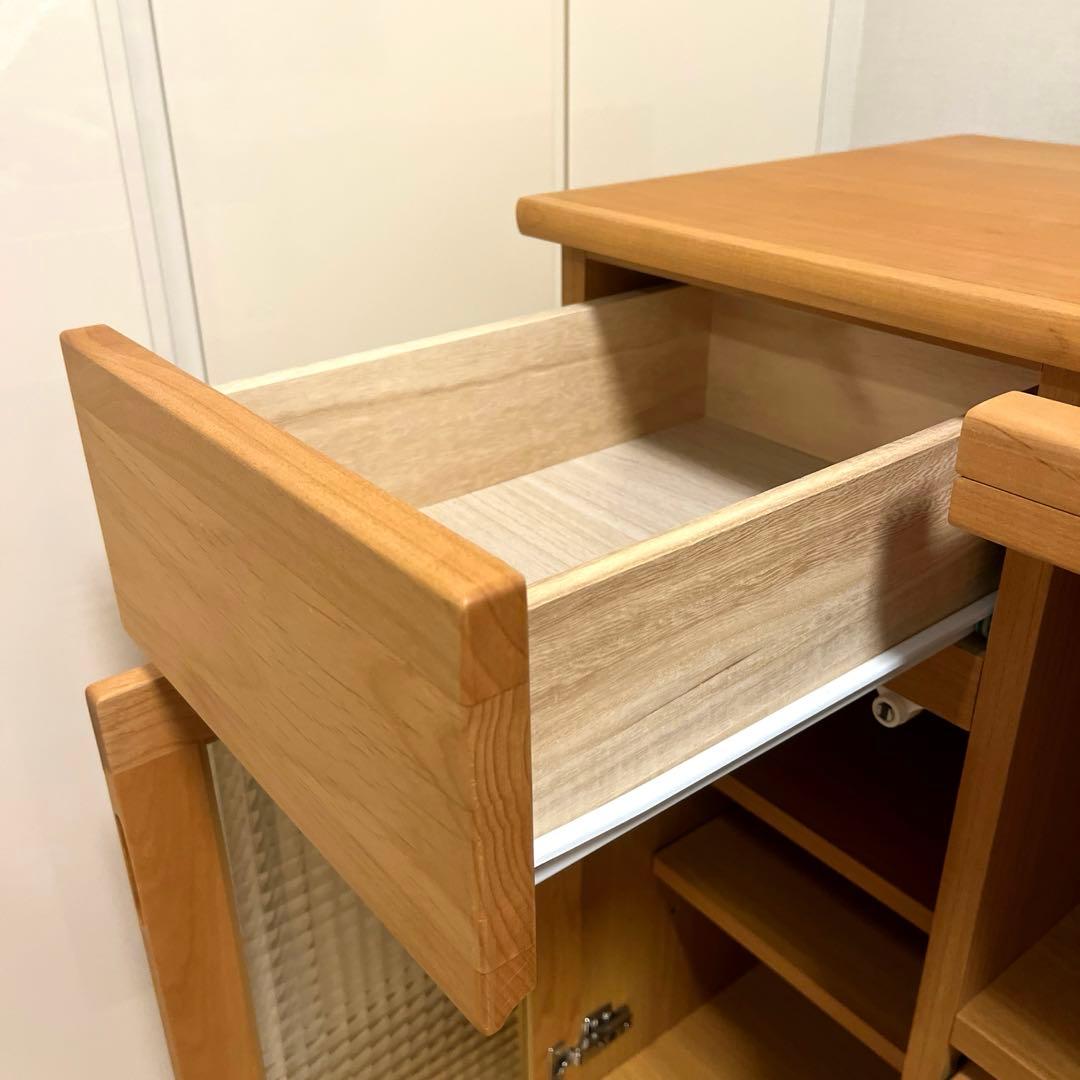 天然木アルダー材のチェスト